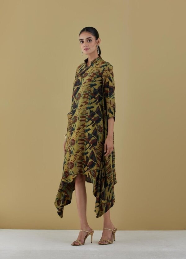 Dry Heena Green Tunic With Embroidered Pocket - Image 4